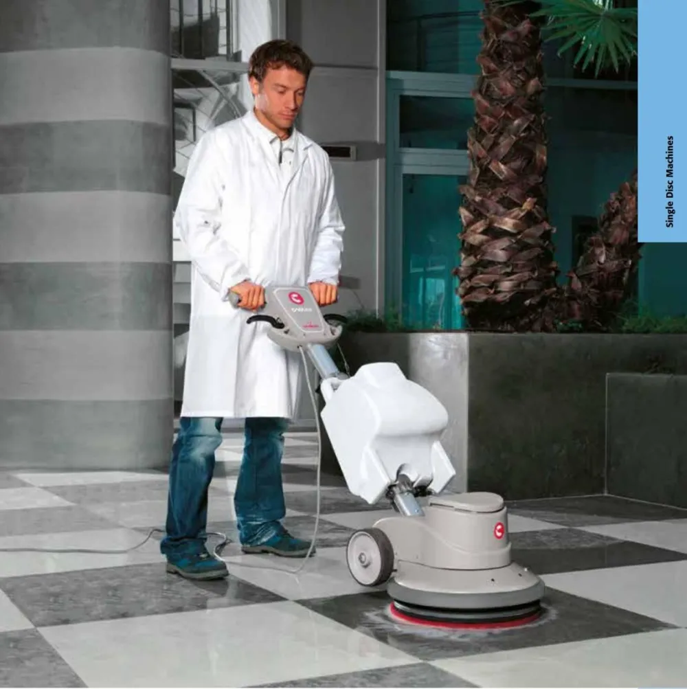 Floor cleaner machine CM43f/50 and CM43f/50 Plus series by COMAC